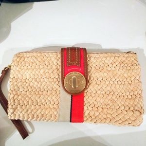 Tommy Hilfiger straw clutch.